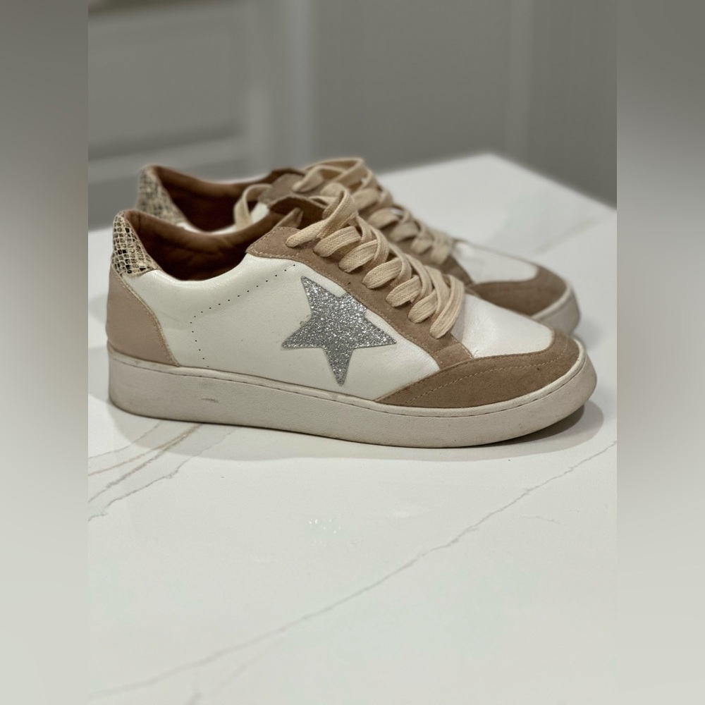 Boutique Star Leopard Accent Sneakers